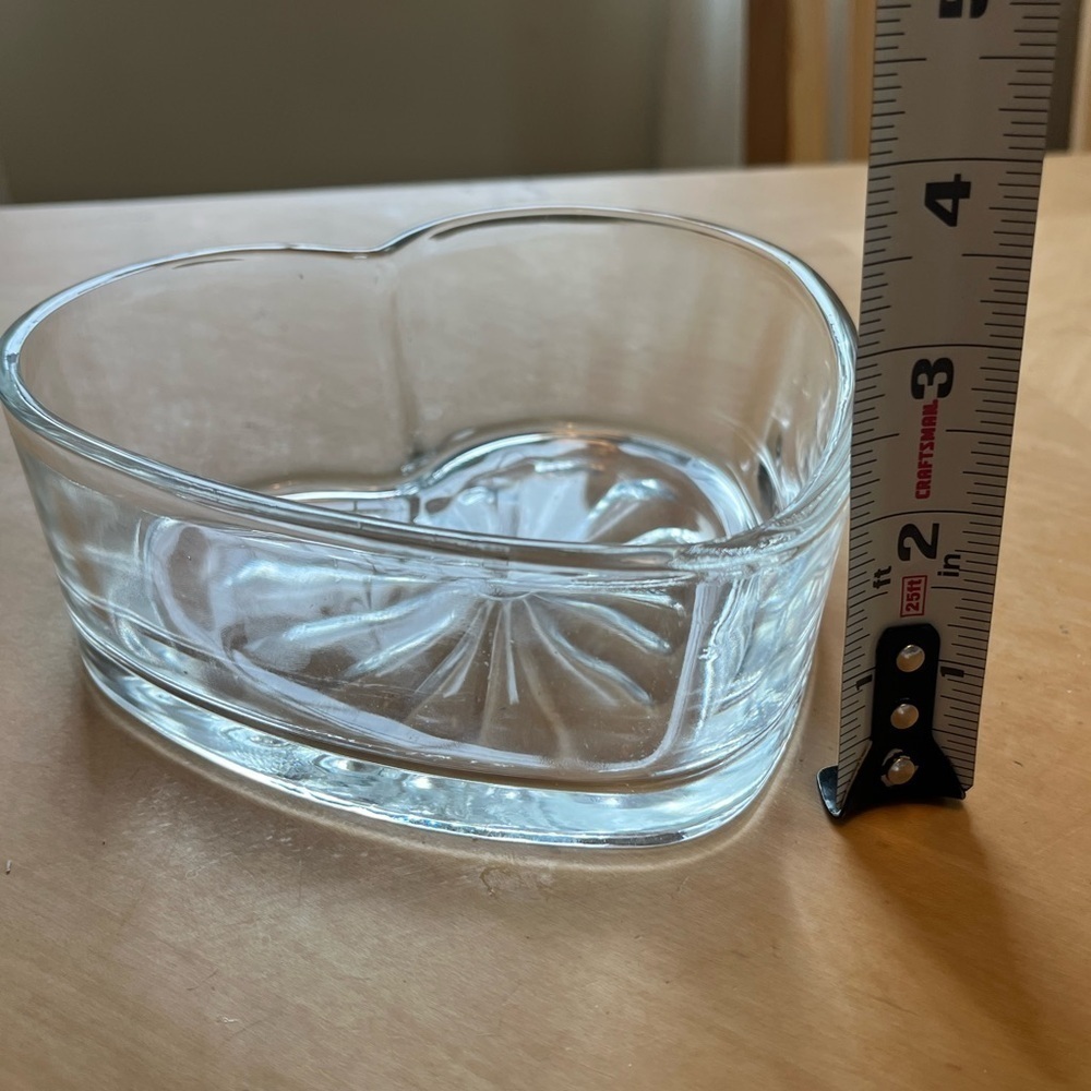 Vintage Libbey Heart Shaped Glass Dish - Picture 10 of 12